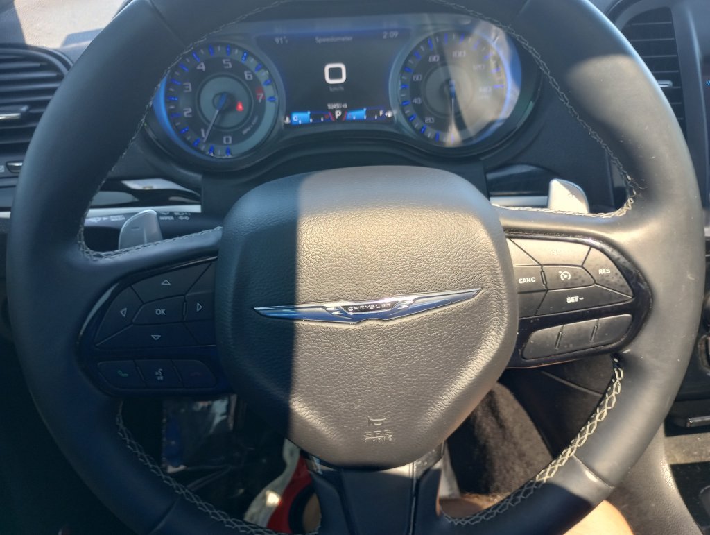 Used 2018 Chrysler 300 S w/ 300S Premium Group RWD image 25