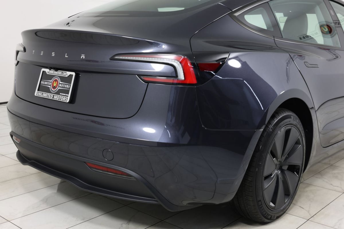 Used 2025 Tesla Model 3 RWD image 39
