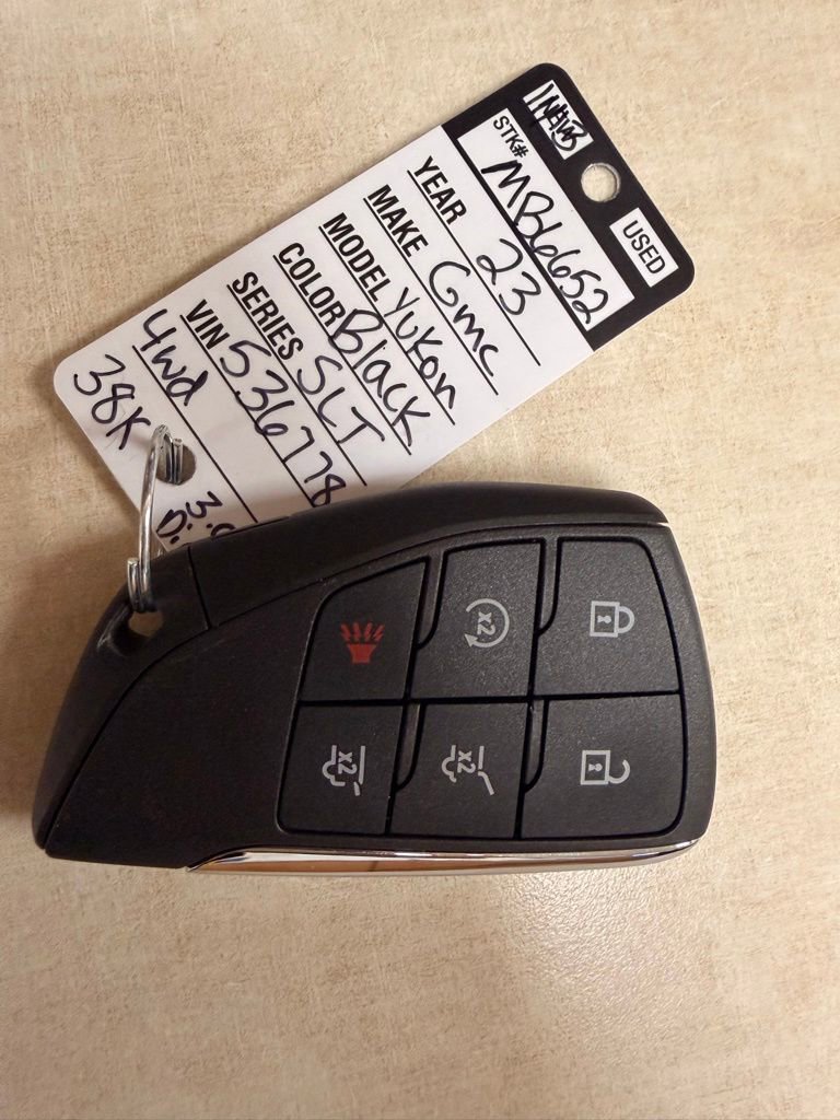 Used 2023 GMC Yukon SLT w/ SLT Luxury Package image 54