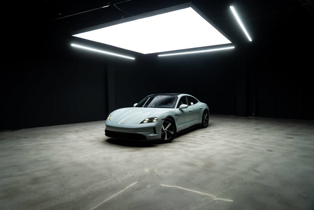 Used 2025 Porsche Taycan RWD image 40