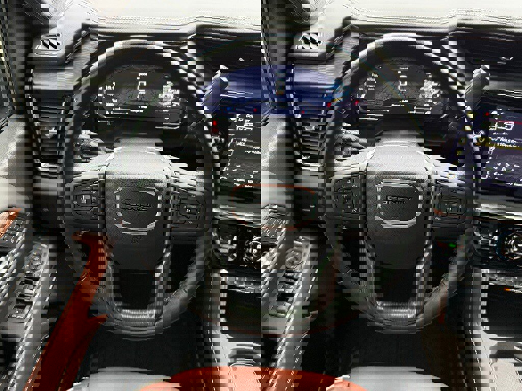 Used 2025 GMC Sierra 2500 Denali Ultimate image 29