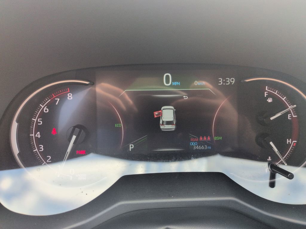Used 2025 Toyota RAV4 XLE AWD/4WD image 15