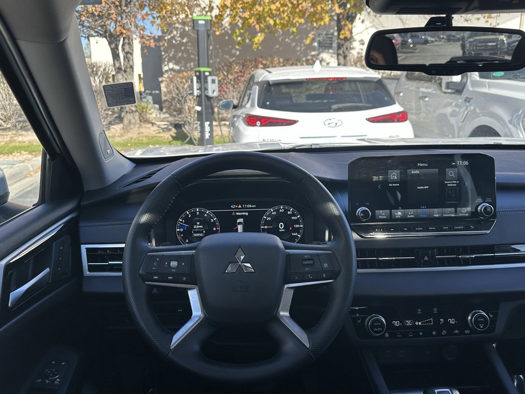 Used 2024 Mitsubishi Outlander SEL image 21