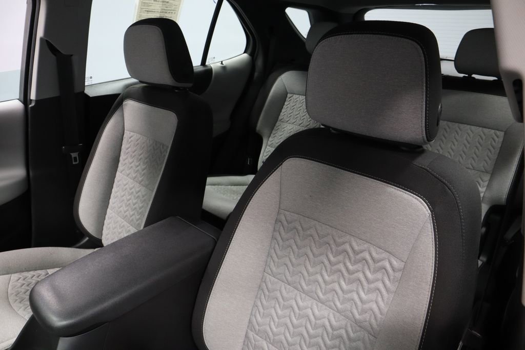 Used 2022 Chevrolet Equinox LS image 24