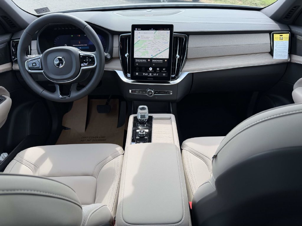 New 2026 Volvo XC90 B6 Plus w/ Protection Package Premier AWD/4WD image 2