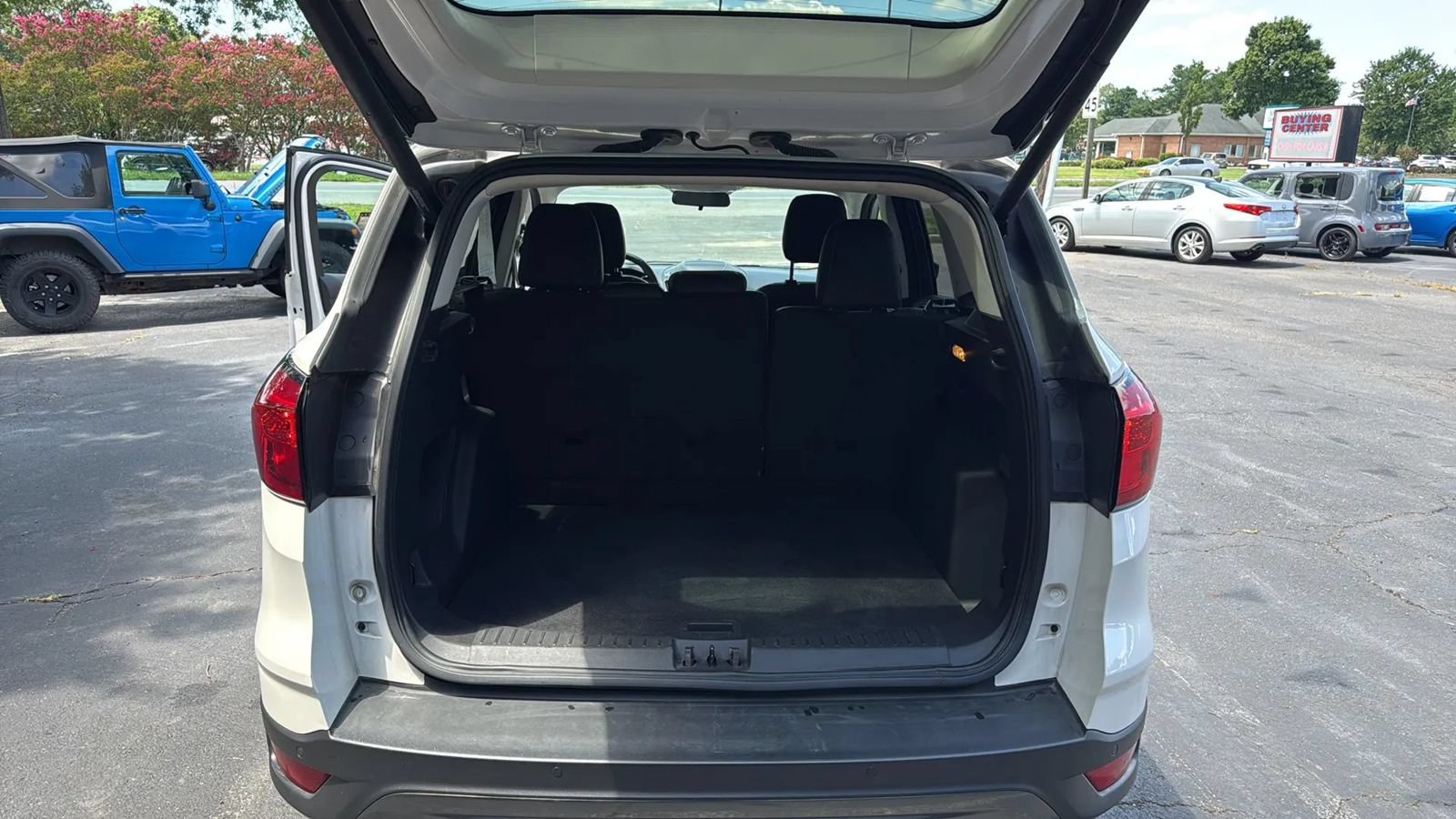 Used 2019 Ford Escape SEL AWD/4WD image 11