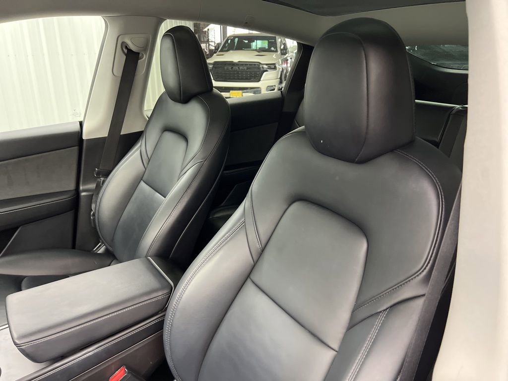 Used 2023 Tesla Model Y Long Range image 17