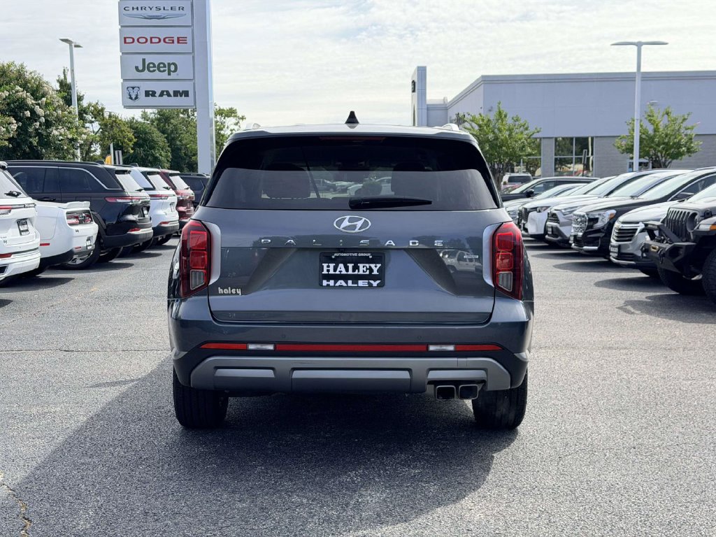 Used 2024 Hyundai Palisade SEL AWD/4WD image 3