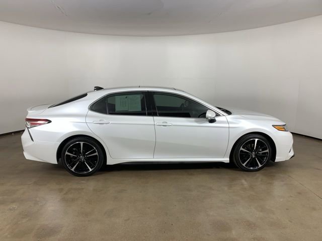 Used 2019 Toyota Camry XSE image 7
