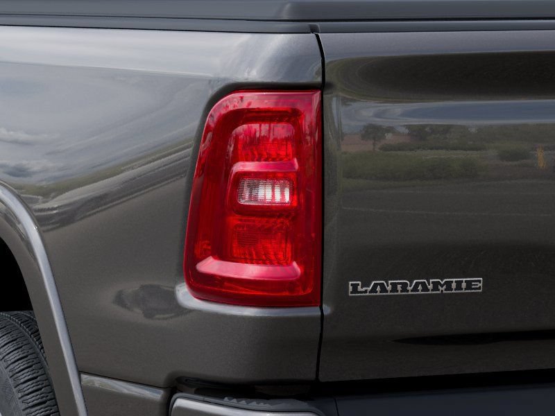 New 2026 RAM 1500 Laramie AWD/4WD image 9