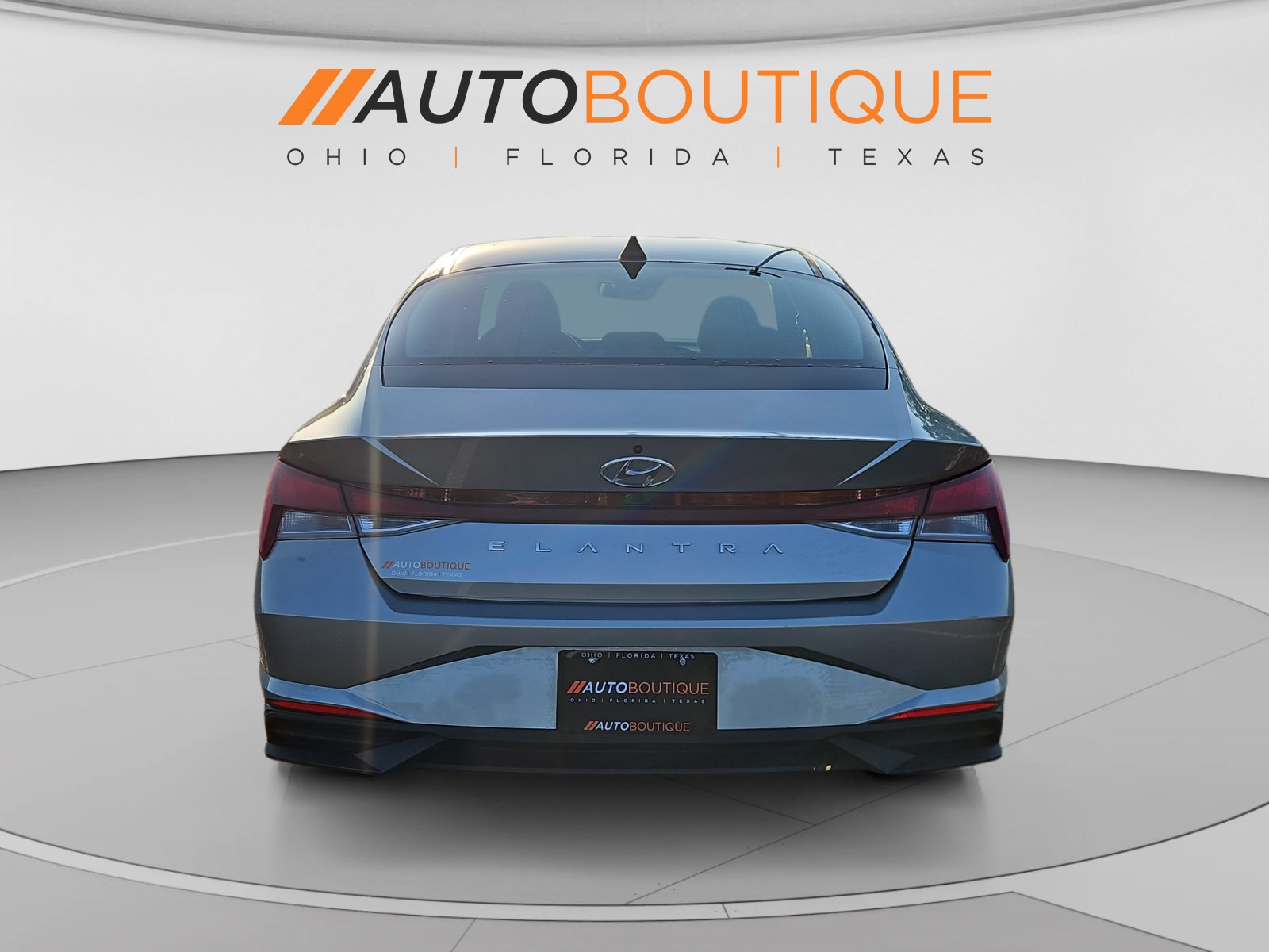 Used 2021 Hyundai Elantra SEL w/ Convenience Package FWD image 4