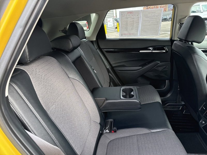 Used 2023 Kia Seltos S w/ Navigation Package image 12