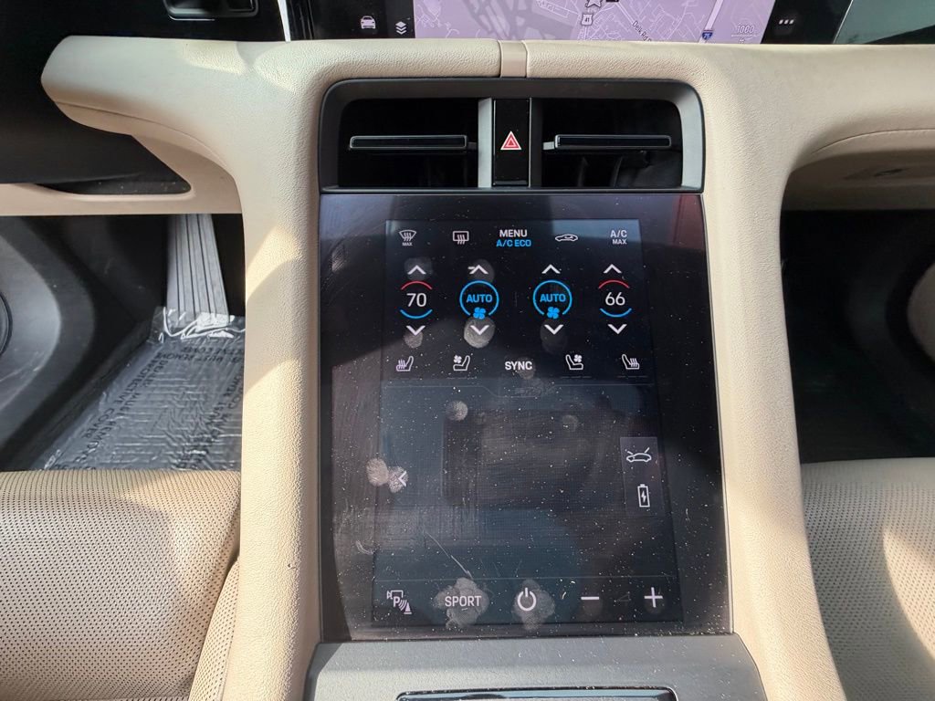 Used 2022 Porsche Taycan image 20