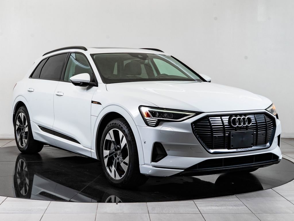 Used 2021 Audi e-tron Premium w/ Convenience Plus Package AWD/4WD image 12