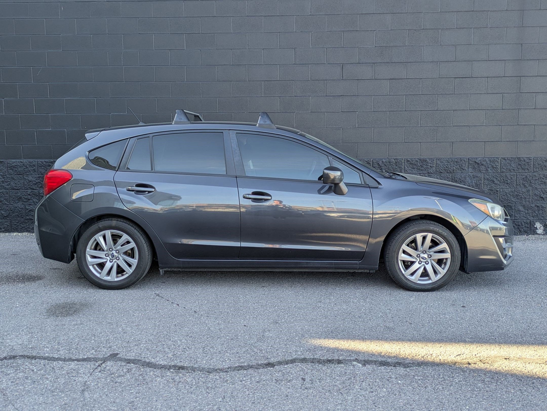 Used 2016 Subaru Impreza 2.0i Premium image 4