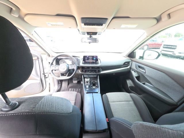 Used 2023 Nissan Rogue SV image 26