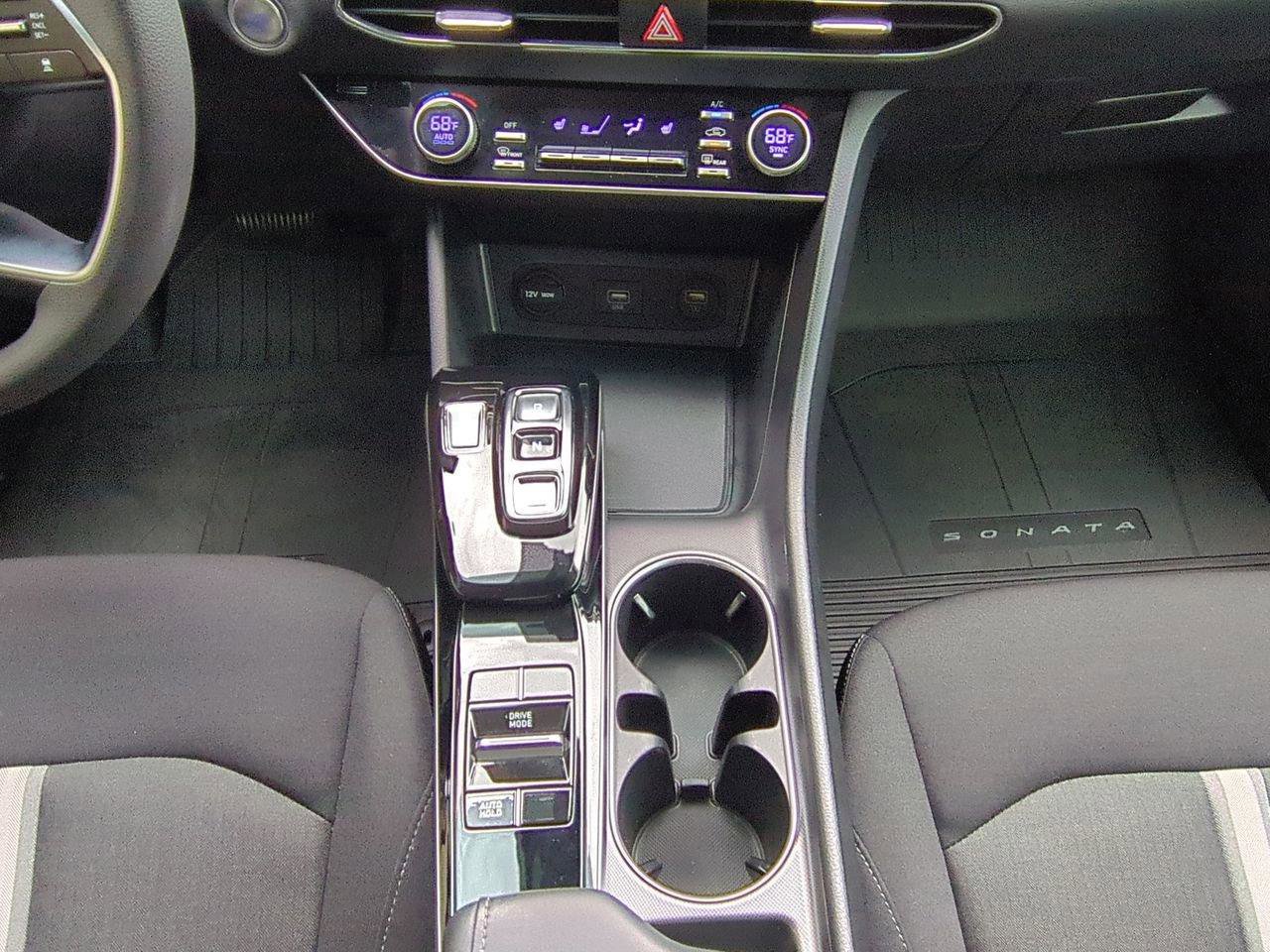 Used 2022 Hyundai Sonata SEL w/ Cargo Package image 18