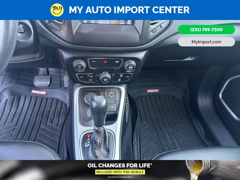 Used 2018 Jeep Compass Latitude w/ Popular Equipment Group AWD/4WD image 22