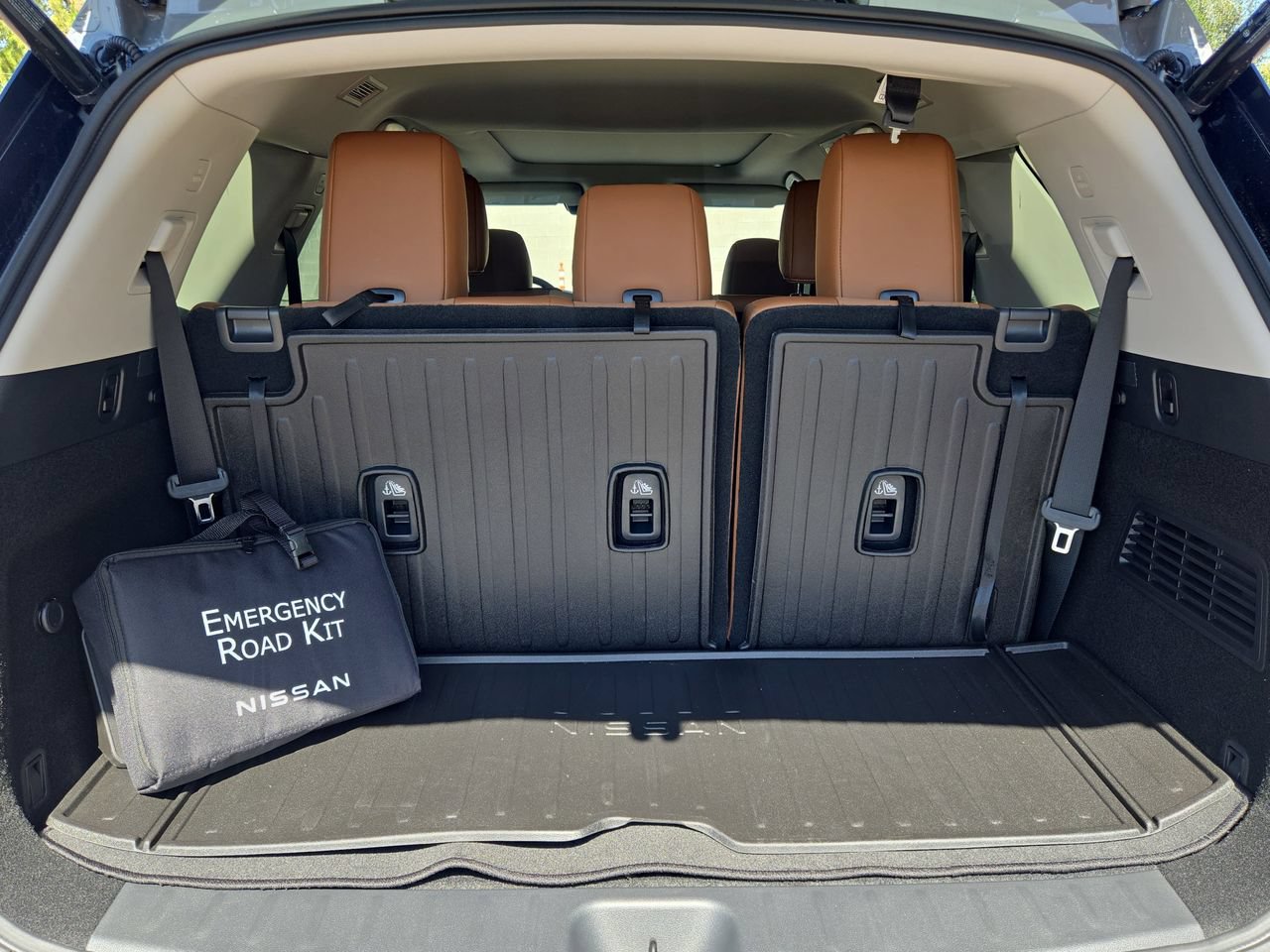 New 2026 Nissan Pathfinder Platinum w/ Cargo Package FWD image 14