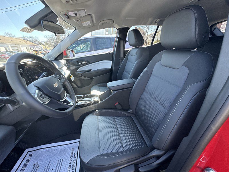 New 2026 Chevrolet Trax LT w/ Driver Confidence Package image 8