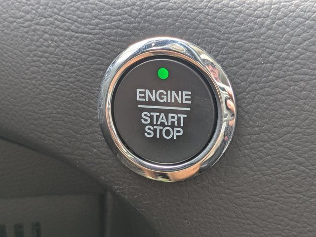 Used 2019 Ford Edge Titanium w/ Cold Weather Package AWD/4WD image 28