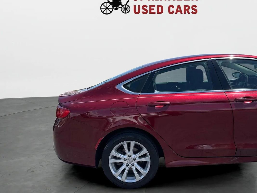 Used 2015 Chrysler 200 Limited w/ Convenience Group FWD image 4