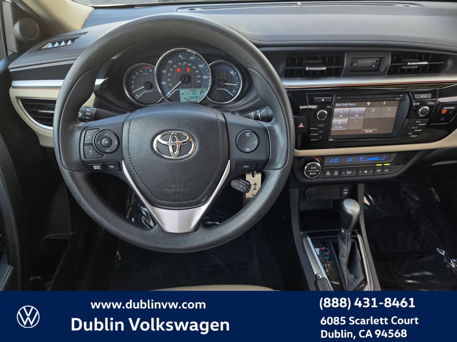 Used 2015 Toyota Corolla LE w/ Body Protection Package #2 FWD image 13