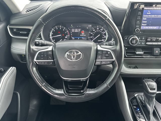 Certified 2021 Toyota Highlander XLE FWD image 8