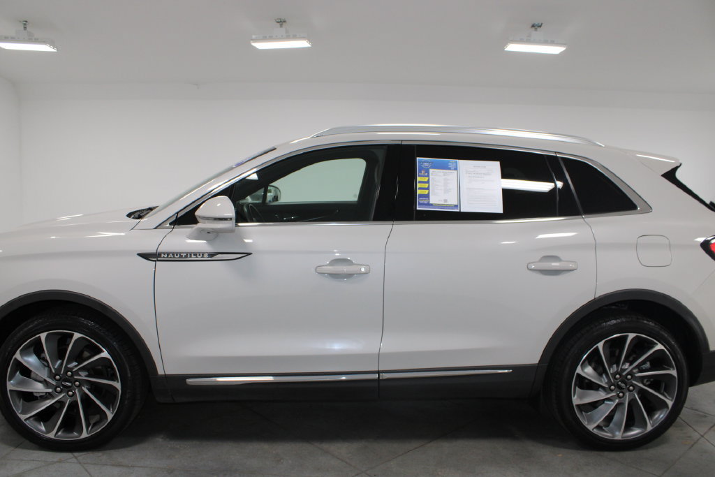 Used 2023 Lincoln Nautilus Reserve w/ Equipment Group 201A AWD/4WD image 6