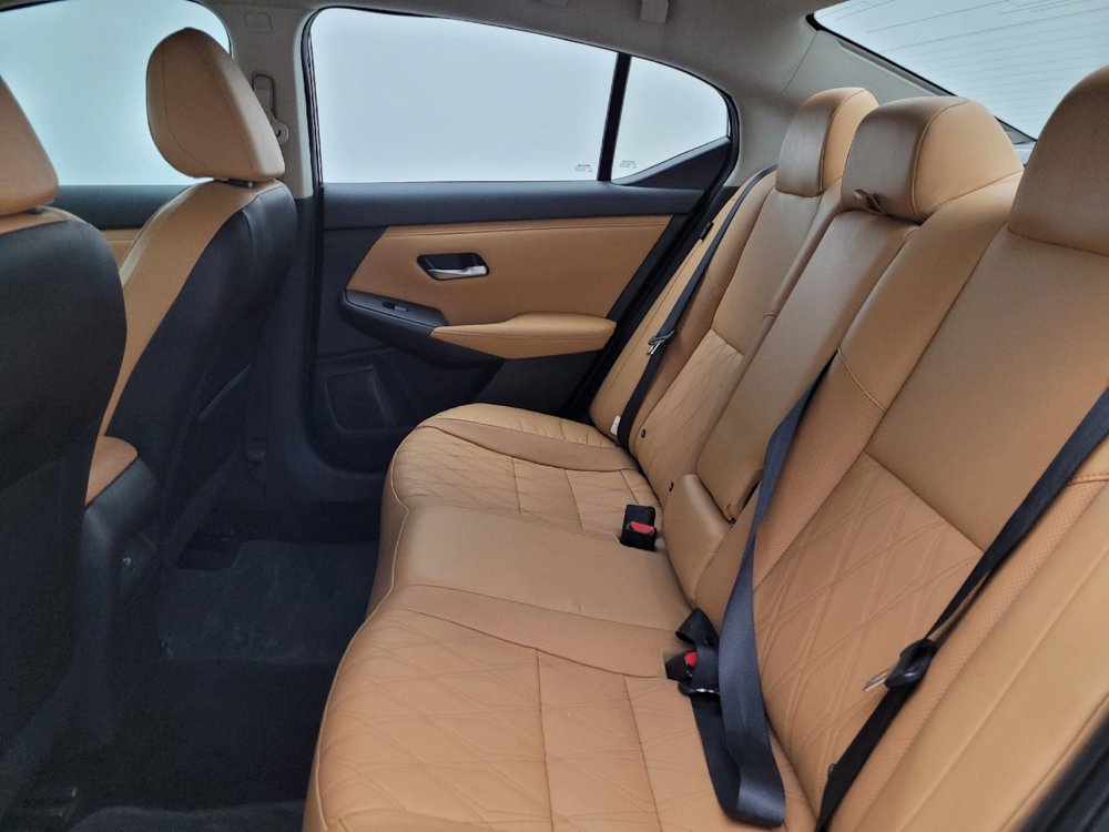 Used 2021 Nissan Sentra SV w/ SV Premium Package FWD image 18