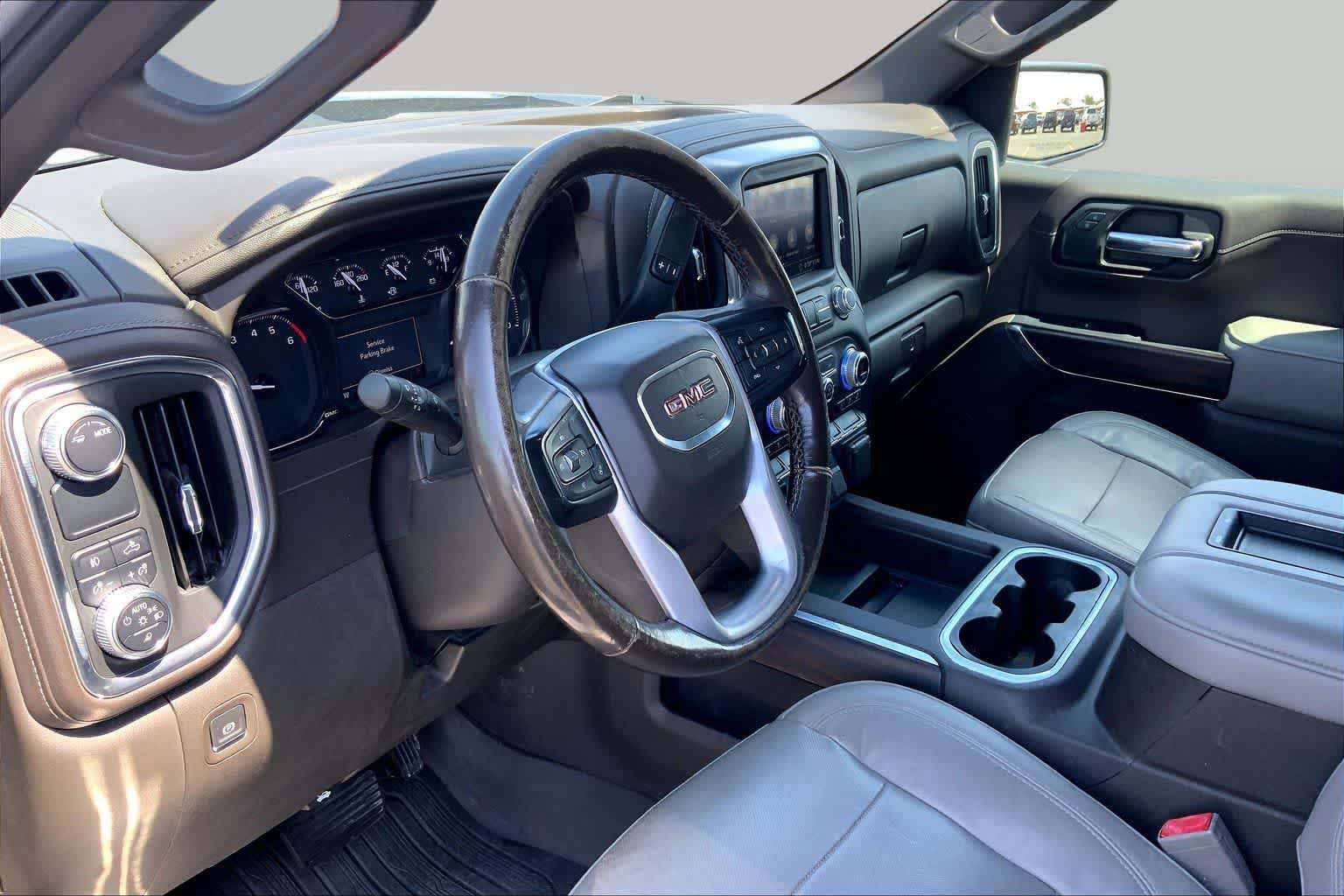 Used 2020 GMC Sierra 1500 SLT RWD image 18
