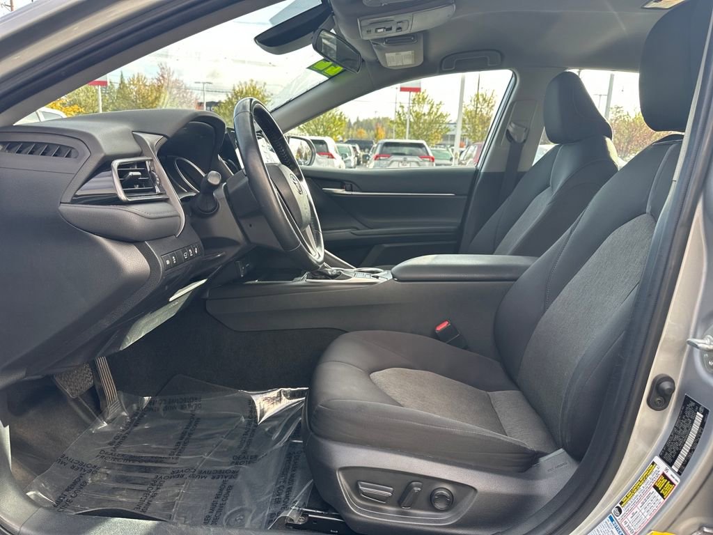 Used 2022 Toyota Camry LE image 12