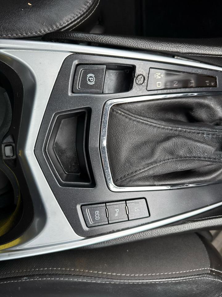 Used 2015 Cadillac SRX Luxury w/ Driver Awareness Package FWD image 28