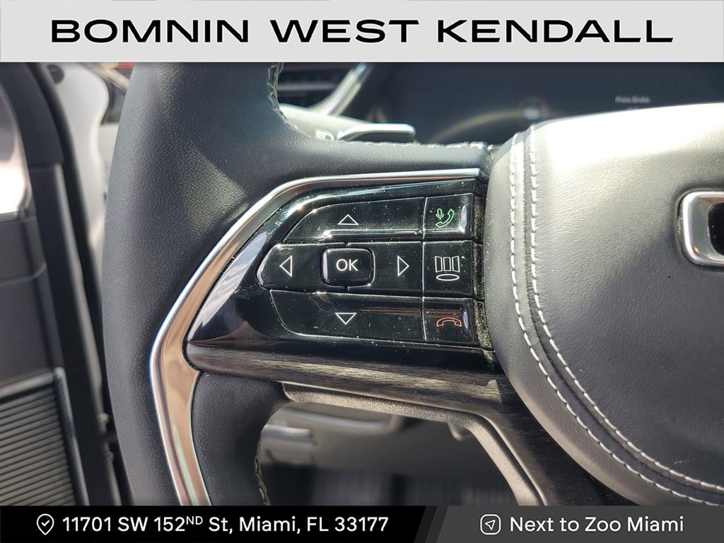 Used 2023 Jeep Grand Cherokee Overland w/ Luxury Tech Group IV image 28