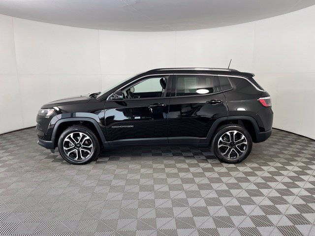 Used 2022 Jeep Compass Limited AWD/4WD image 4