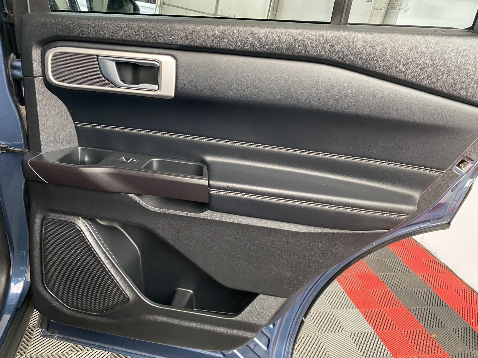 Used 2020 Ford Explorer XLT w/ Equipment Group 202A image 10