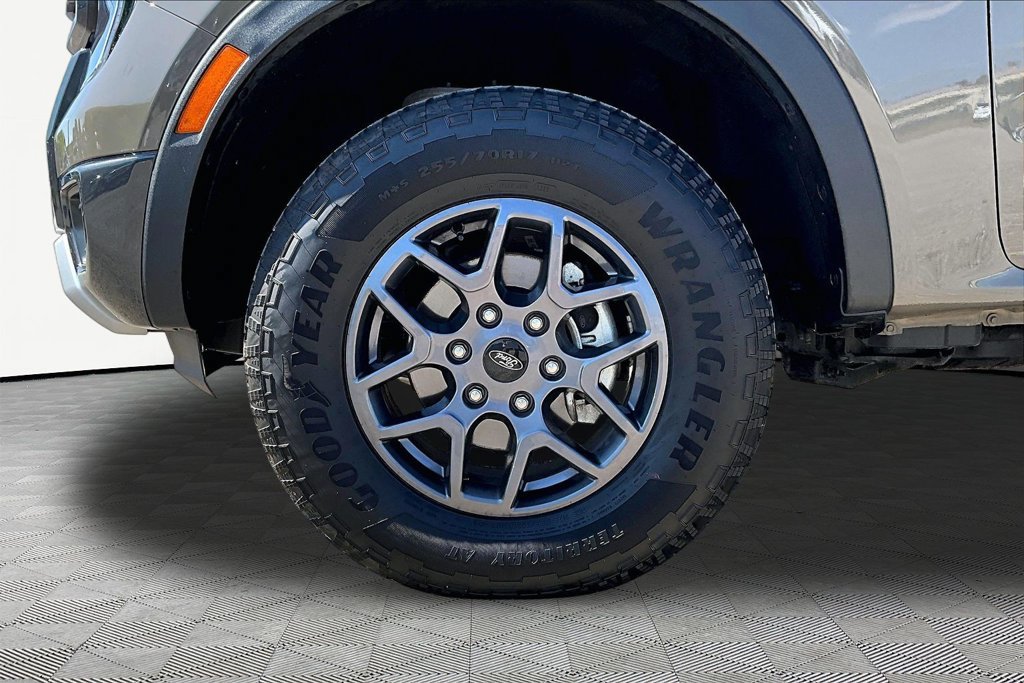 Certified 2025 Ford Ranger XLT w/ Technology Package AWD/4WD image 9