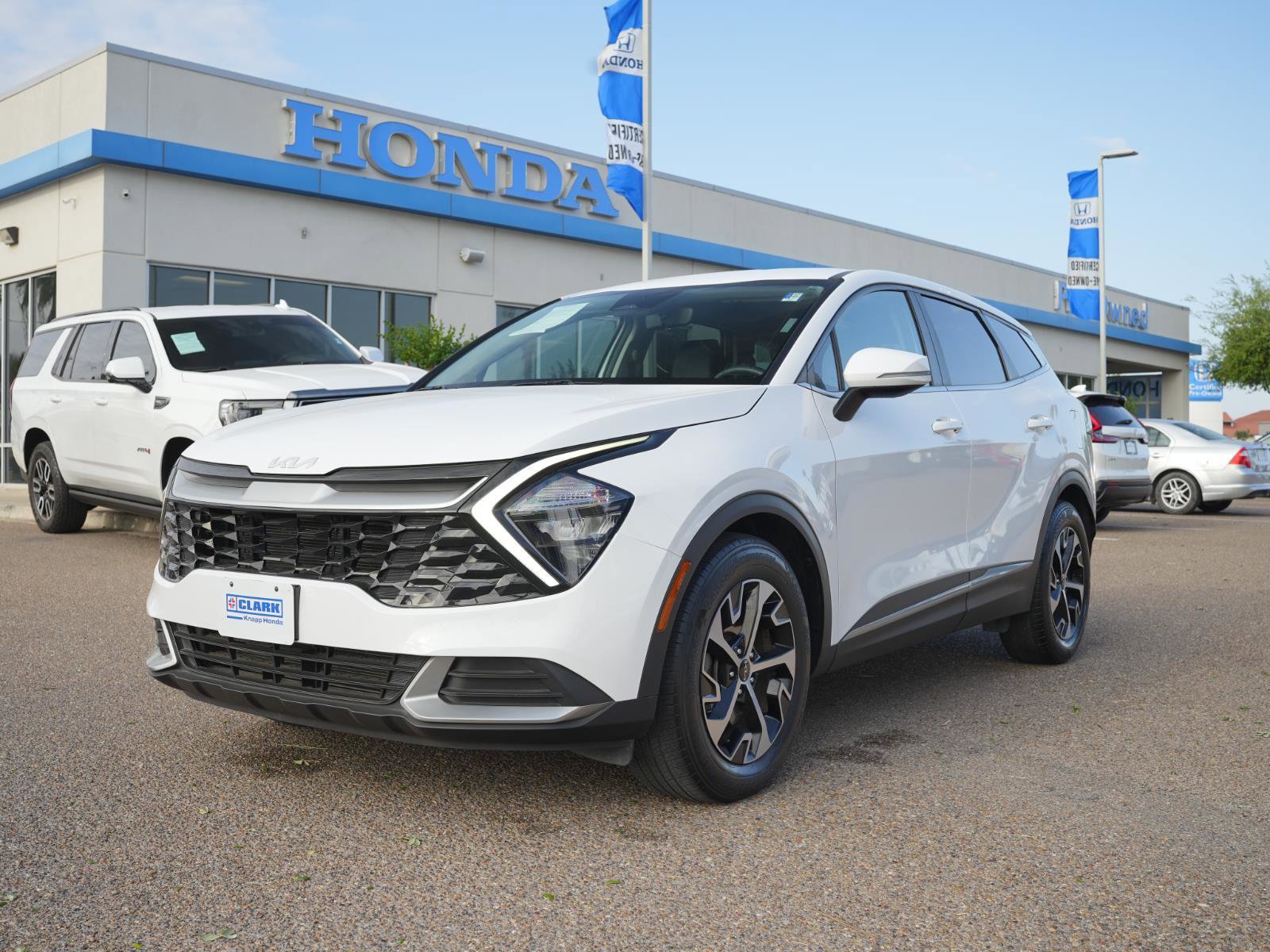 Used 2023 Kia Sportage EX image 1