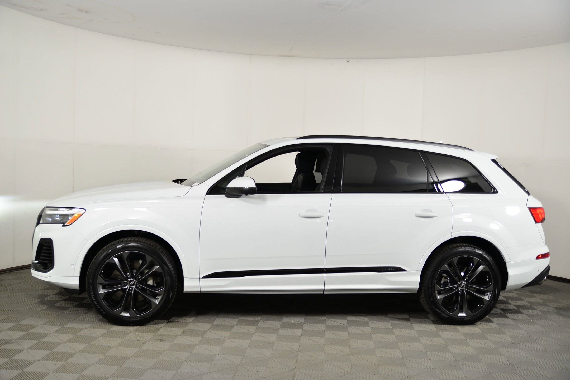 New 2025 Audi Q7 3.0T Premium Plus image 2