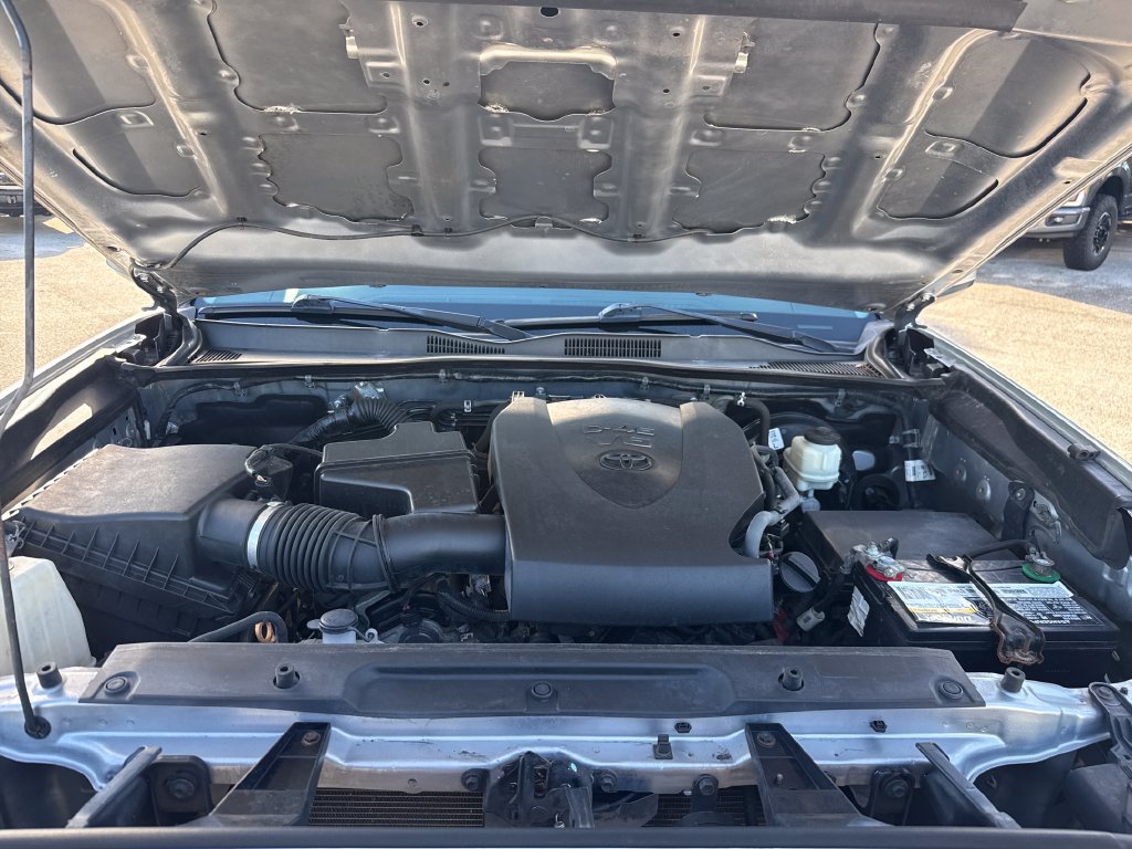 Used 2019 Toyota Tacoma SR5 RWD image 27