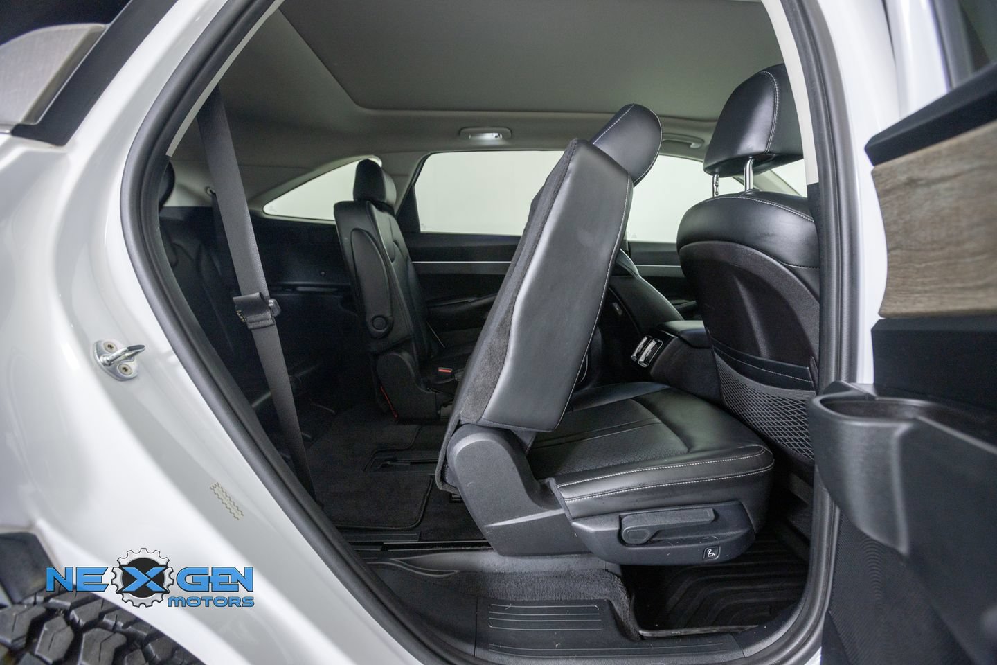 Used 2021 Kia Sorento EX w/ EX AWD X-Line Package image 39