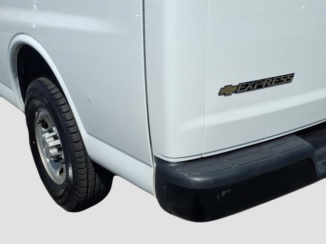 Used 2023 Chevrolet Express 3500 w/ Driver Convenience Package RWD image 12