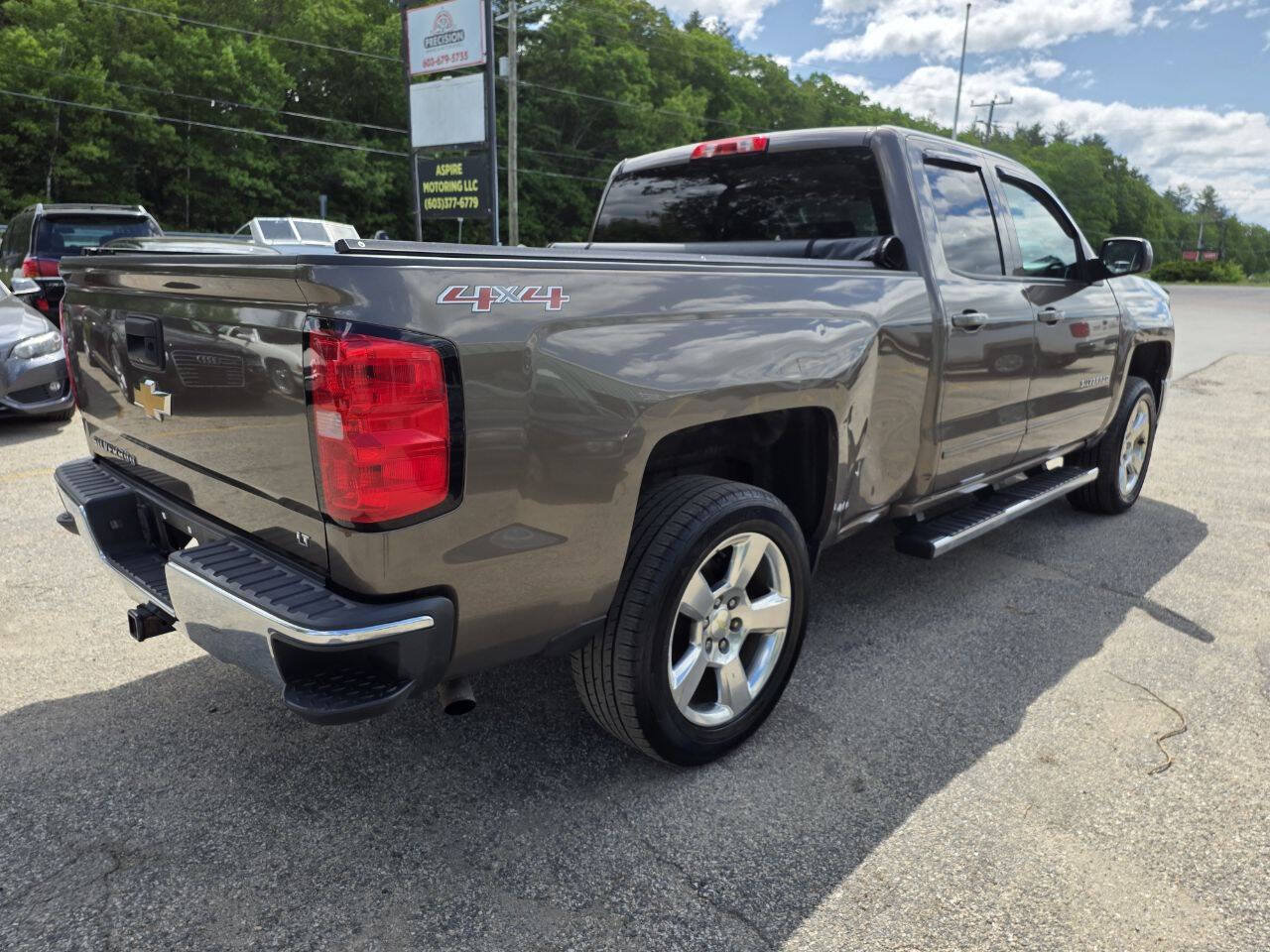 Used 2015 Chevrolet Silverado 1500 LT w/ LT Convenience Package AWD/4WD image 9