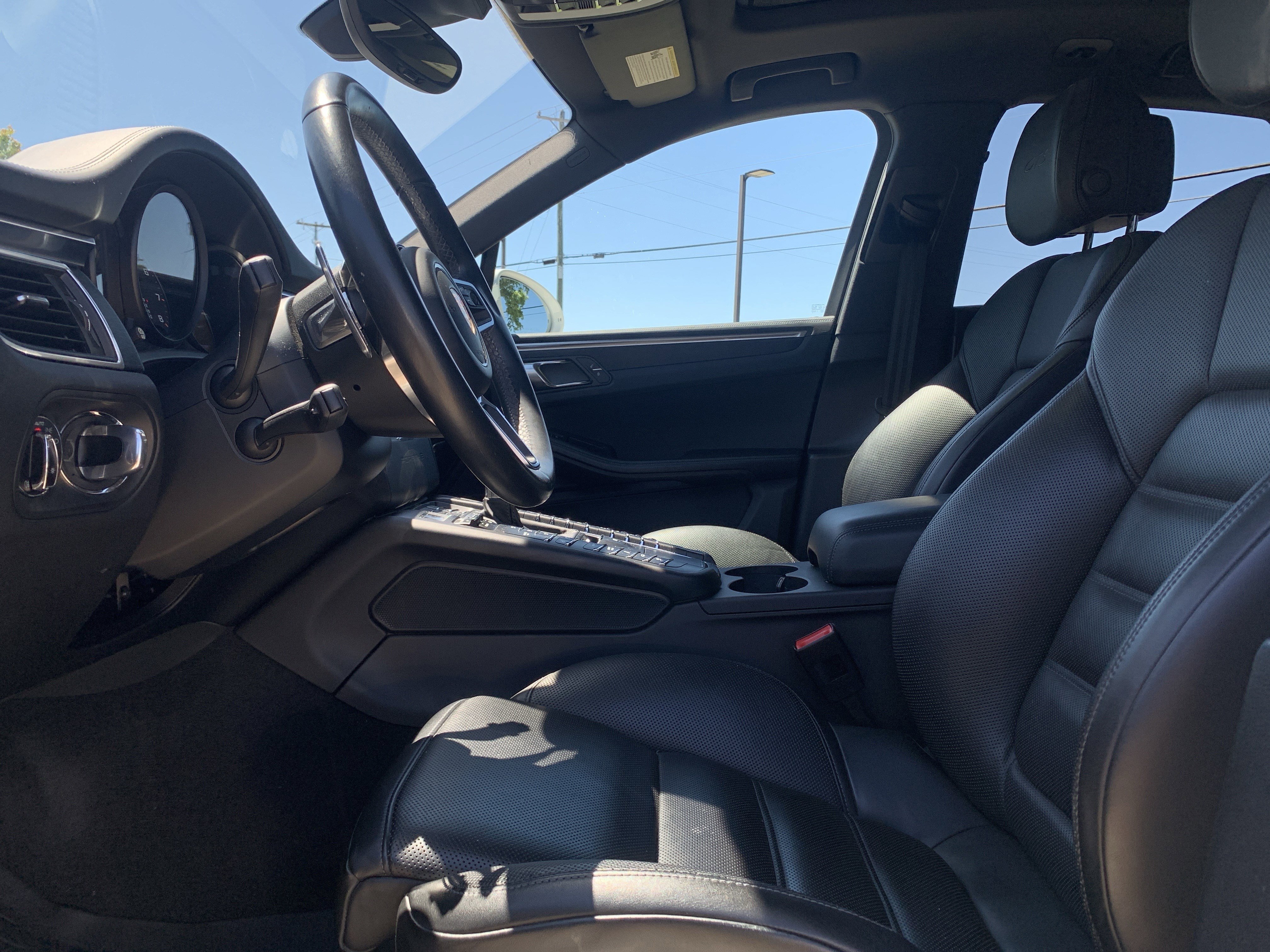 Used 2018 Porsche Macan GTS AWD/4WD image 16