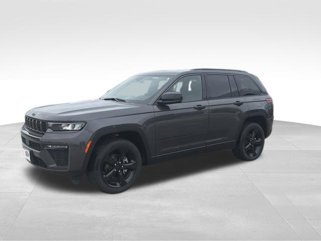 Used 2026 Jeep Grand Cherokee Limited w/ Limited Altitude Package AWD/4WD image 3