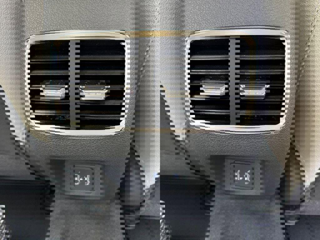 New 2025 Hyundai Sonata Limited image 23