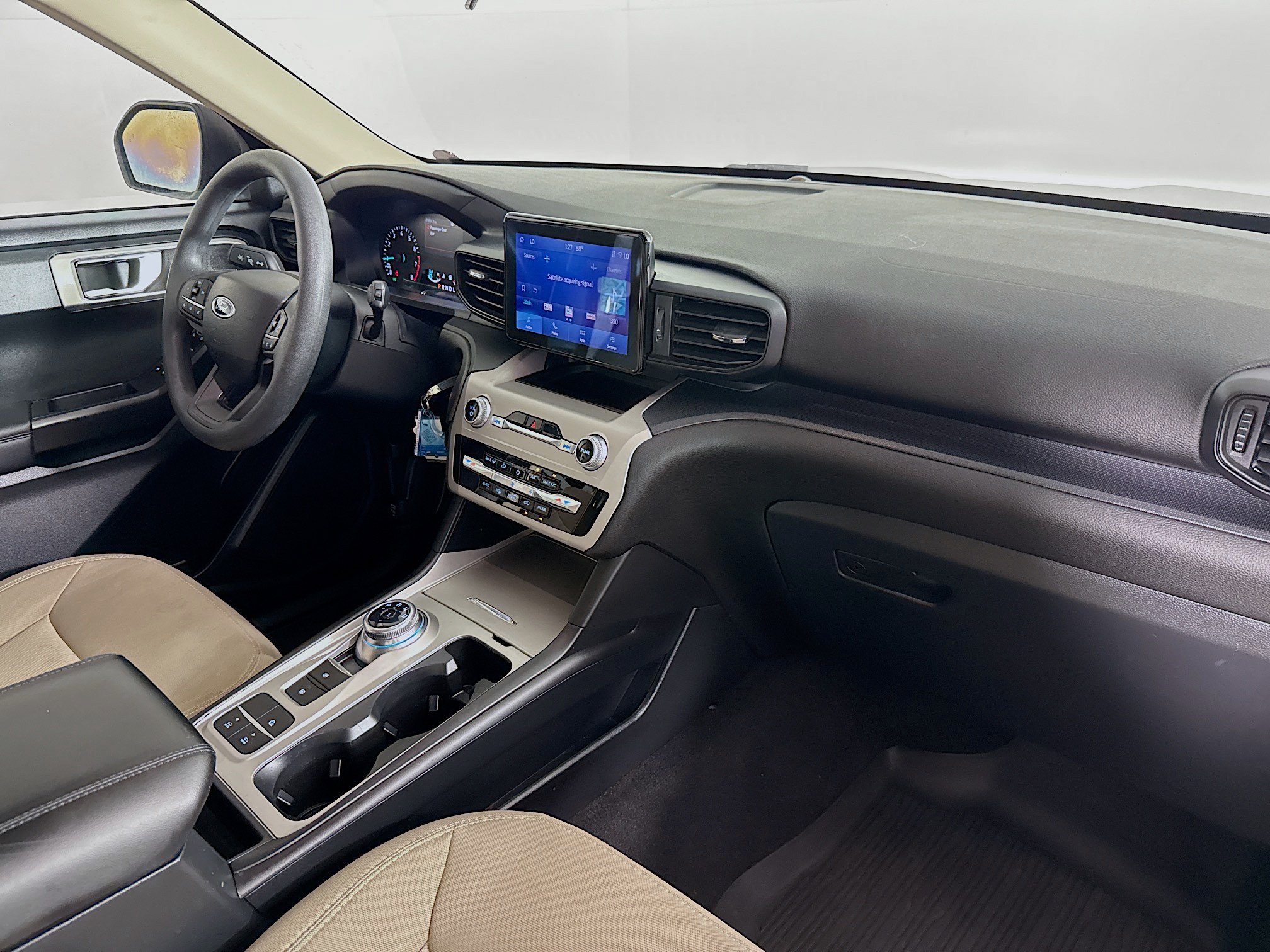 Used 2023 Ford Explorer 2WD image 36