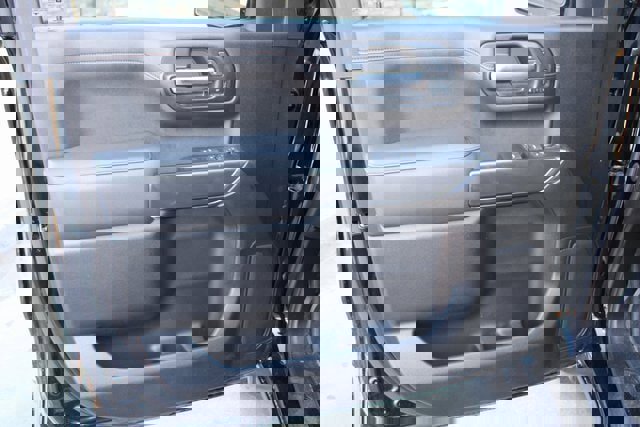 Used 2021 GMC Sierra 1500 AT4 image 19