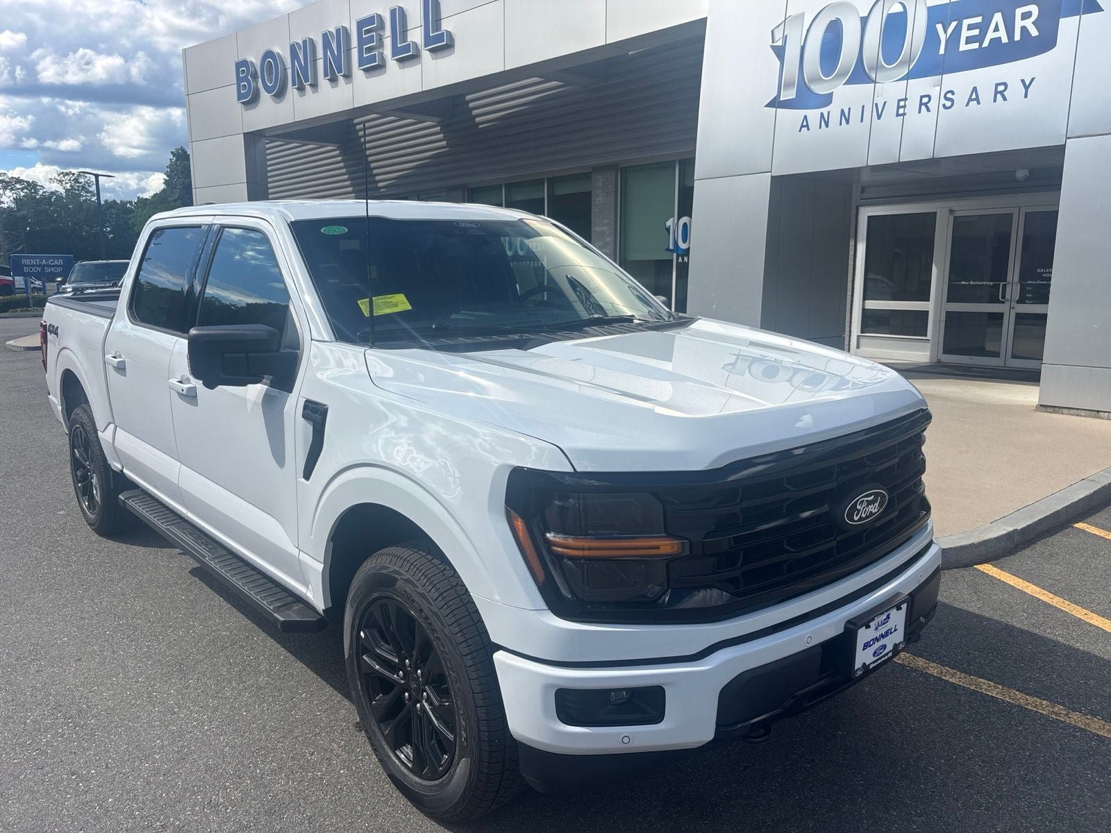 New 2026 Ford F150 XLT w/ Equipment Group 302A MID