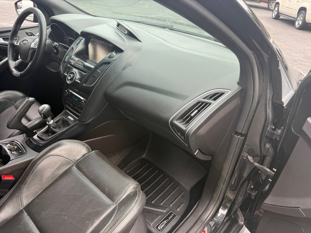 Used 2014 Ford Focus ST w/ Equipment Group 202A FWD image 43